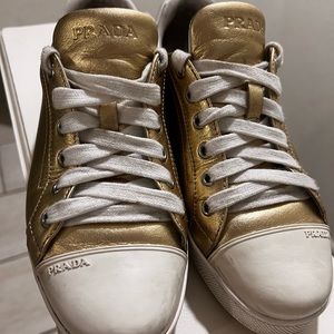 Sneakers Prada size 7,5 used